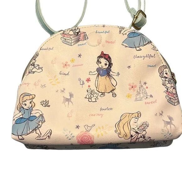 Disney’s animation collection bag - Picture 4 of 5